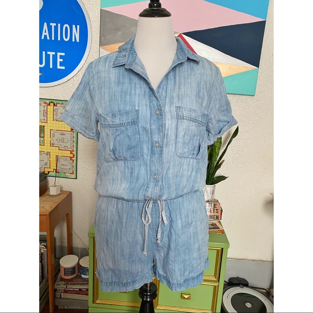 Anthropologie Cloth & Stone Denim Shorts Romper Size Large